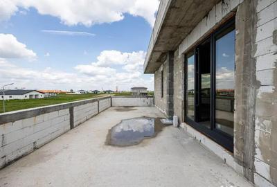 Casă cu 6 camere cu Canalizare în Vladimirescu - 5