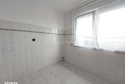 Apartament cu 2 camere semidecomandat în Micro 5 - 8