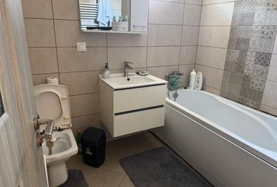 De vânzare casă tip înșiruită – 4 camere, mobilată și utilată - 5