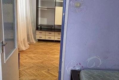 Apartament cu 2 camere semidecomandat în Rahova
