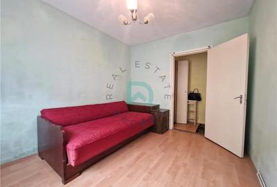 Apartament cu 2 camere decomandat în Tractorul - 12