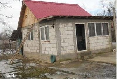 Casă cu 2 camere cu Teren 915 Mp în Potlogi - 1