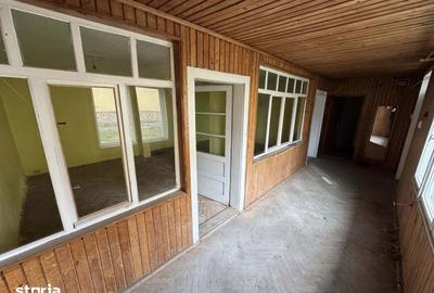 Casă cu 8 camere cu Teren 622 Mp în Titulescu - 6