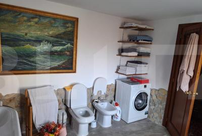 Casa individuala 68mp+ anexe + teren intravilan 3300mp , sat - 1