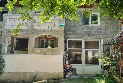 Casă cu 6 camere în Central - 8