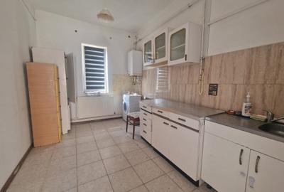 Trocadero - Casa 6 camere constructie caramida, deschidere la doua strazi - 14