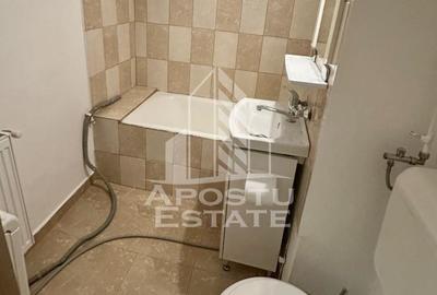 Garsonieră decomandată, mobilată în Fabric - 9