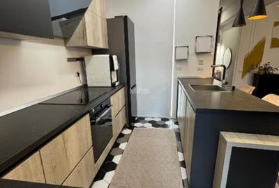 Apartament cu 3 camere decomandat în Florilor - 10