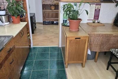 Apartament cu 4 camere decomandat în Progresul - 1