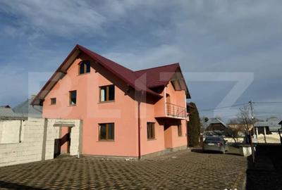 Casă cu 3 camere cu Teren 1800 Mp în Central - 10