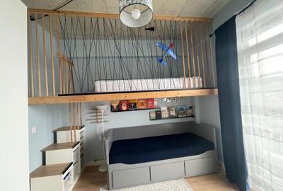 Apartament cu 3 camere decomandat în Exterior Vest