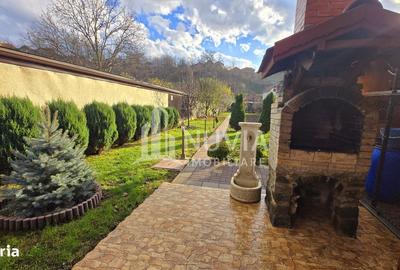 Casă cu 3 camere cu Canalizare în Central - 5