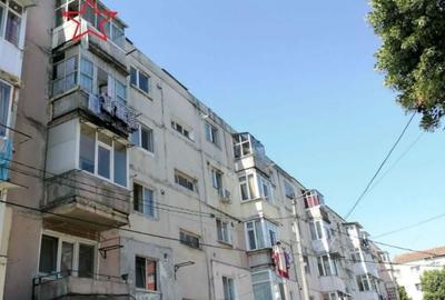 Apartament cu 3 camere în Tineretului