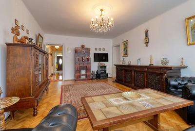 Oportunitate - Casă boierească  de poveste- 7000 mp teren, deschidere - 49