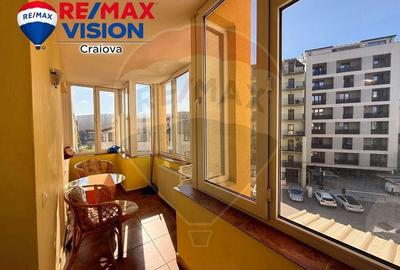 Apartament cu 4 camere decomandat în 1 Mai - 9
