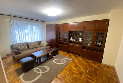 Apartament cu 3 camere decomandat în Decebal - 3