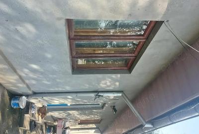 Casă cu 3 camere cu Teren 2000 Mp în Platonești - 1