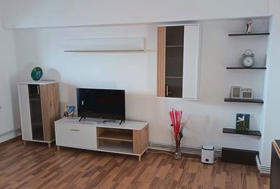 Apartament cu 4 camere decomandat în Central - 1