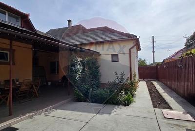 Casă individuală cu 6 camere cu Teren 700 Mp în Vest - 3