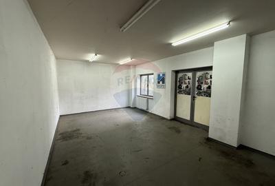 Birou, de 102 mp, în Est - 8