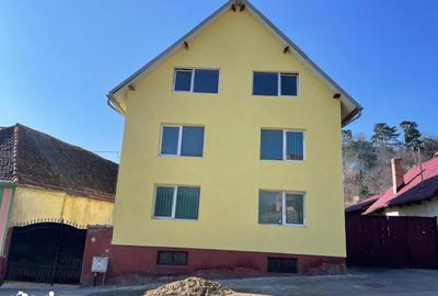 Casă cu Teren 306 Mp în Central