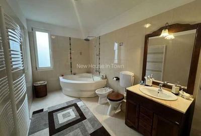 Casă cu 4 camere în Livezeni - 1