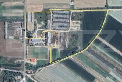 Teren de 63704 mp, în Central - 3