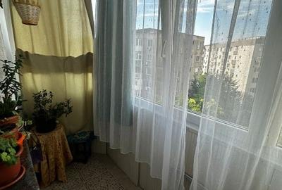 Apartament cu 4 camere semidecomandat în Crângași - 8