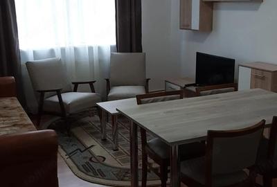 Apartament cu 3 camere decomandat în Astra