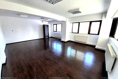 Casă individuală cu 15 camere în Herăstrău