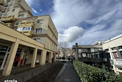 Spațiu comercial, de 90 mp, în Central - 8
