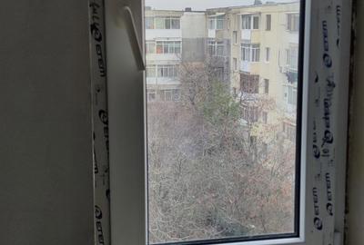 Apartament cu 2 camere nedecomandat în Central - 1