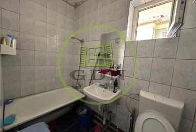 Casă individuală cu 10 camere cu Canalizare în Brazda lui Novac - 11