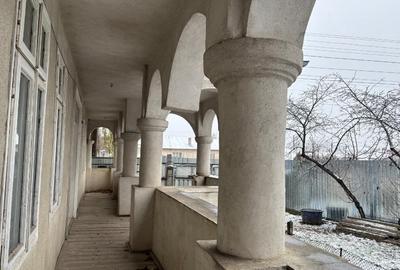 Casă individuală cu 4 camere cu Teren 1189 Mp în Central - 1