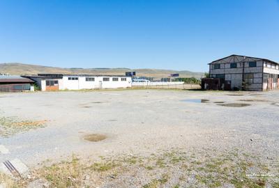 Teren si constructii cu deschidere la strada, zona autostrazii - 2