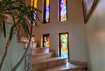 Casă cu 5 camere cu Teren 4500 Mp în Bătești - 10