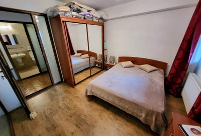 Apartament cu 4 camere decomandat în Central - 8
