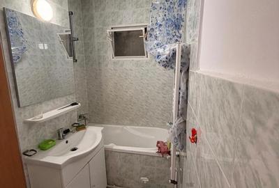 Apartament cu 3 camere semidecomandat în Girocului - 3