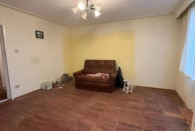 Garsonieră decomandată în Horia - 12