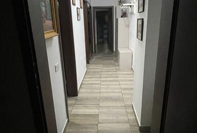 Apartament cu 3 camere decomandat în Apărătorii Patriei - 11