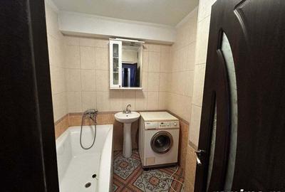 Garsonieră decomandată în Gorjului