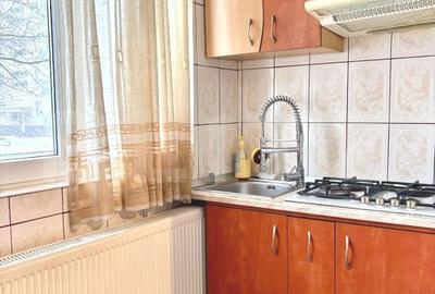Apartament cu 4 camere decomandat în Sânmartin