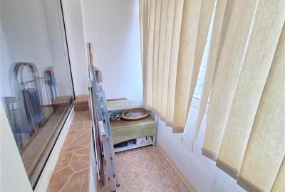 Apartament cu 2 camere nedecomandat, mobilat în 9 Mai - 11