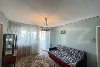 Apartament cu 2 camere semidecomandat în Craiovița Nouă