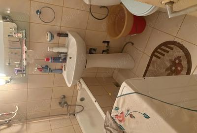 Garsonieră decomandată în Schela - 6