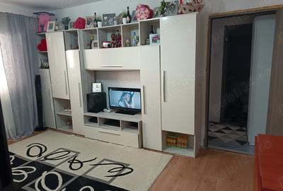Vand apartament cu trei camere - 1