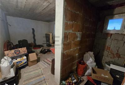 Casă cu 5 camere cu Teren 2088 Mp în Mădăras - 17