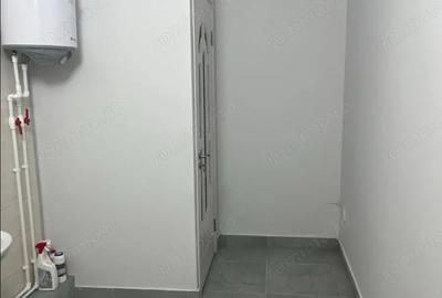 Spațiu comercial, de 70 mp, în P-ța Universității - 2