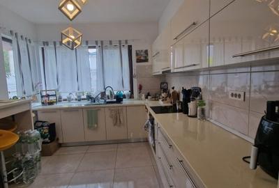 Berceni - str. Miorita vila spatioasa P+1E, 4 camere, 131 mp, teren 248 mp - 9