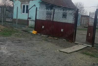 Casă cu 3 camere în Central - 2